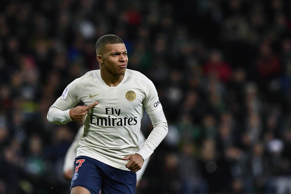 2025年全球顶级联赛场均观众：河床、多特、拜仁前三，英博第20！